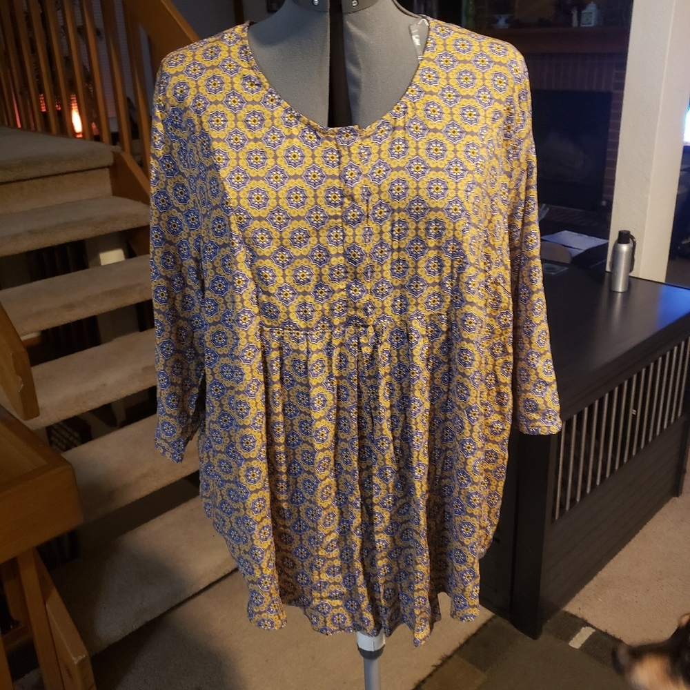 Cute flowy top